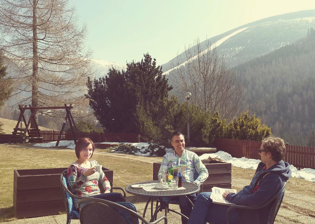 Alpsky Hotel Špindlerŭv Mlýn Buitenkant foto