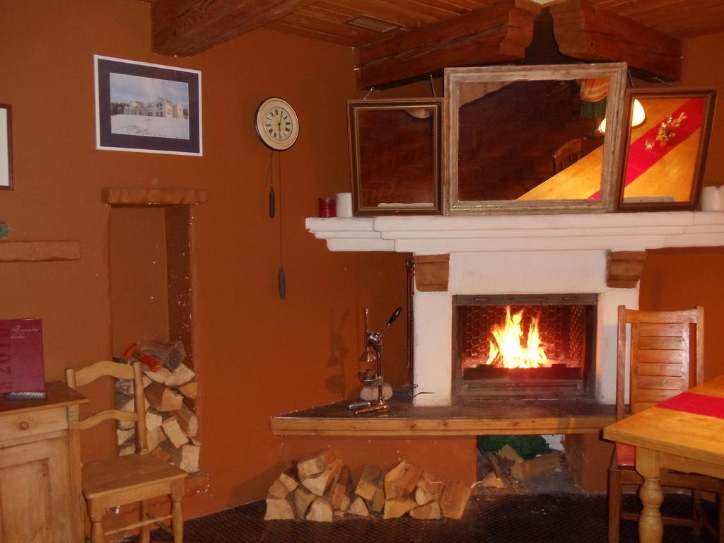 Alpsky Hotel Špindlerŭv Mlýn Buitenkant foto