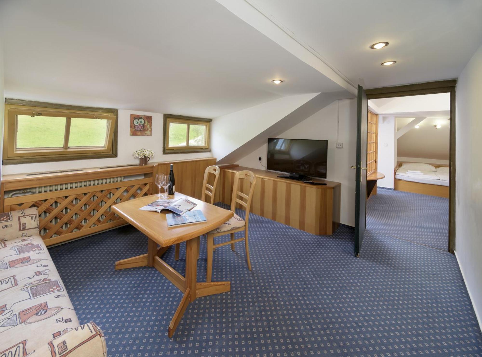 Alpsky Hotel Špindlerŭv Mlýn Buitenkant foto