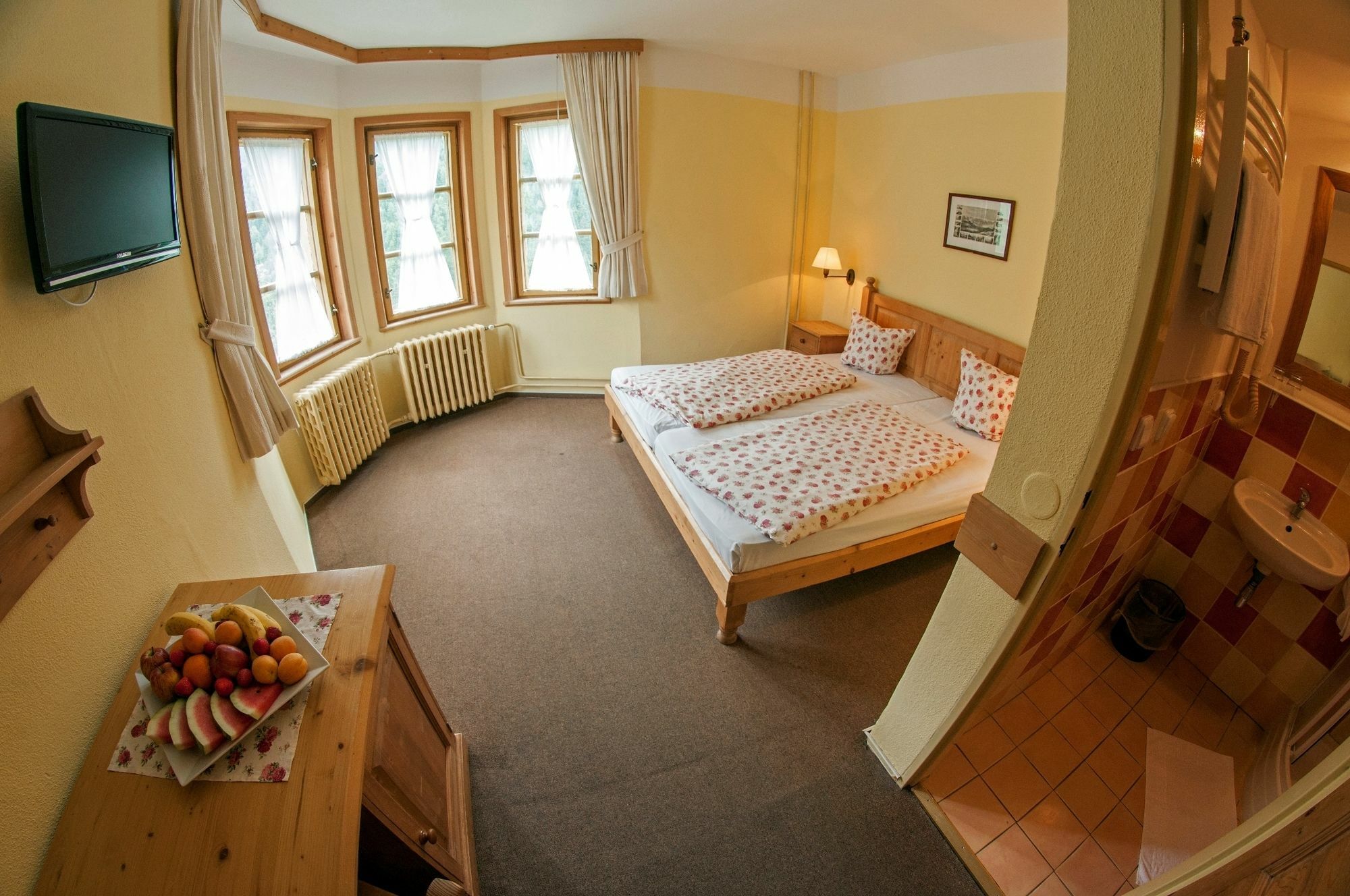 Alpsky Hotel Špindlerŭv Mlýn Buitenkant foto