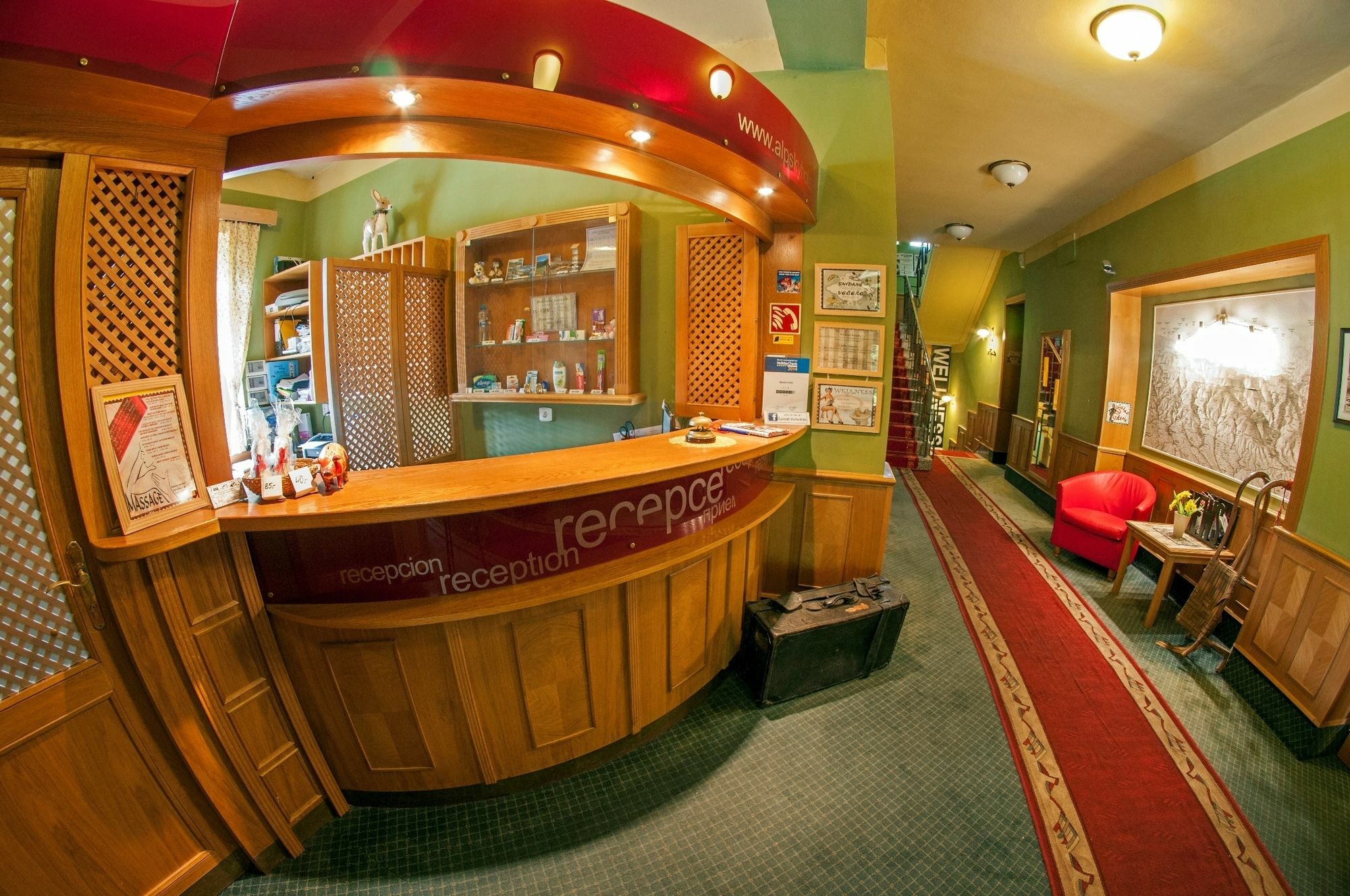 Alpsky Hotel Špindlerŭv Mlýn Buitenkant foto